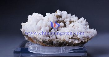 全球鎢資源分佈儲量概況 白鎢礦圖片