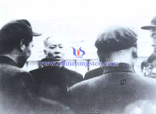 1957年3月27日，國(guó)家主席劉少奇來(lái)廠視察