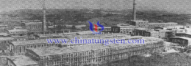 1955年3月，開工建設(shè)中的廠房